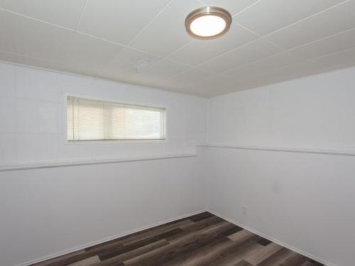 1716 Knollwood Cres, Kamloops, BC - Indoor Photo Showing Other Room