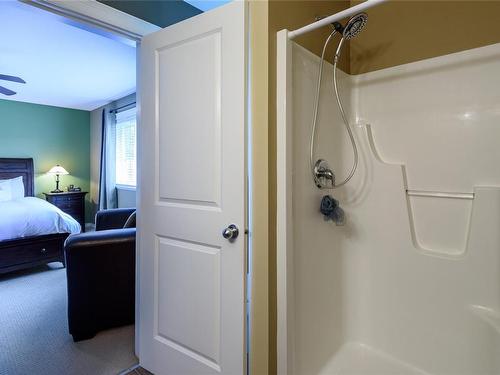 2856 Muir Rd, Courtenay, BC - Indoor Photo Showing Bathroom
