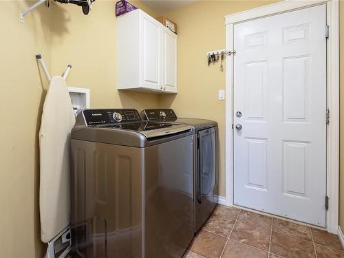 2856 Muir Rd, Courtenay, BC - Indoor Photo Showing Laundry Room