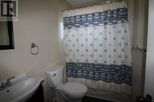 42 Kerry Avenue, Conception Bay South, NL - Indoor Photo Showing Bathroom