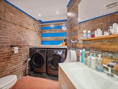 Salle de bains - 2630  - 2632 Rue Monsabré, Montréal (Mercier/Hochelaga-Maisonneuve), QC - Indoor Photo Showing Laundry Room