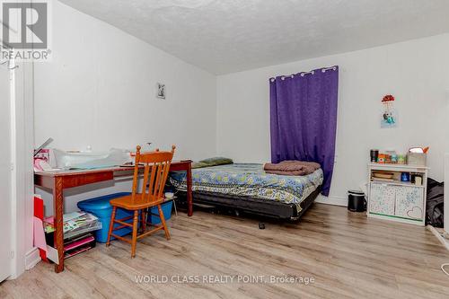 1701 King Street E, Cambridge, ON - Indoor Photo Showing Bedroom
