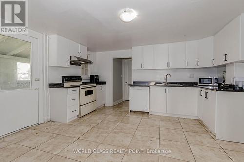 1701 King St E, Cambridge, ON - Indoor Photo Showing Kitchen