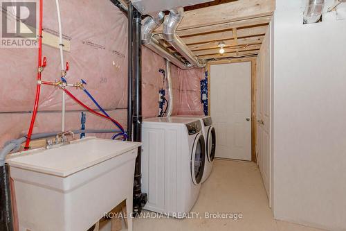 15 Molnar Crescent, Brantford, ON - Indoor Photo Showing Laundry Room