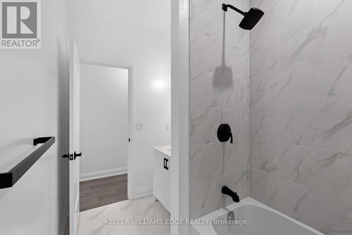 9 Santa Barbara Lane, Halton Hills, ON - Indoor Photo Showing Bathroom