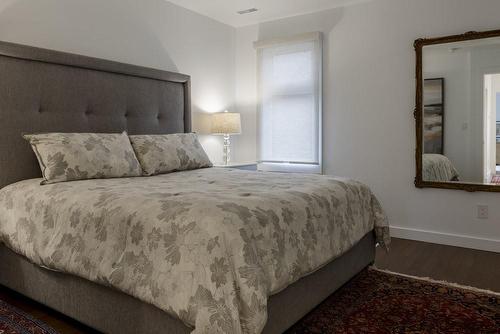 109 Kent Street, Hamilton, ON - Indoor Photo Showing Bedroom