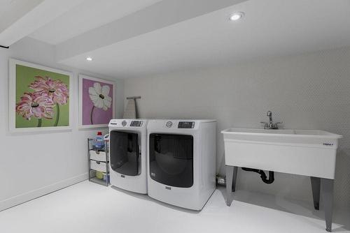 109 Kent Street, Hamilton, ON - Indoor Photo Showing Laundry Room