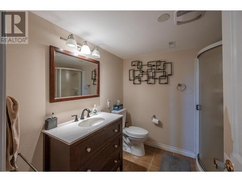 14415 Latimer Avenue, Summerland, BC - Indoor Photo Showing Bathroom