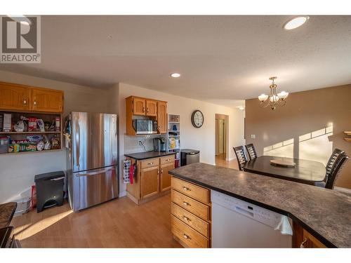 14415 Latimer Avenue, Summerland, BC - Indoor Photo Showing Kitchen