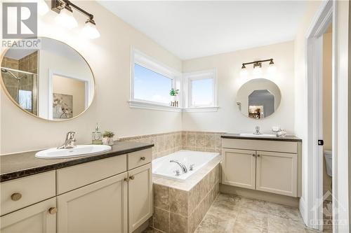1486 Comfrey Crescent, Ottawa, ON - Indoor Photo Showing Bathroom
