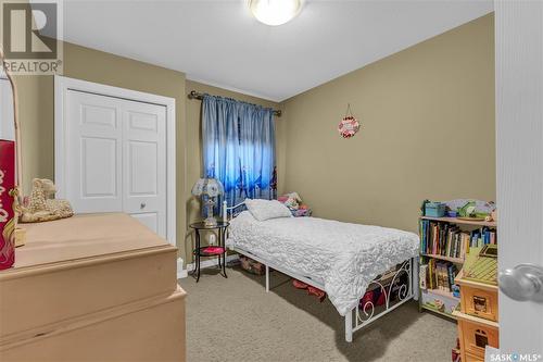 929 Brack Court, Martensville, SK - Indoor Photo Showing Bedroom