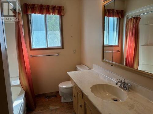 4665 Fordham Road, Kelowna, BC - Indoor Photo Showing Bathroom