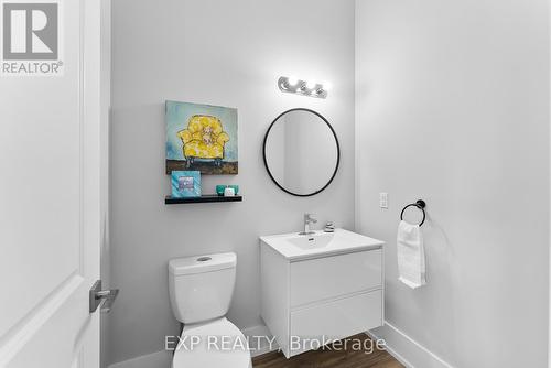 1084 Hansler Road, Welland, ON - Indoor Photo Showing Bathroom
