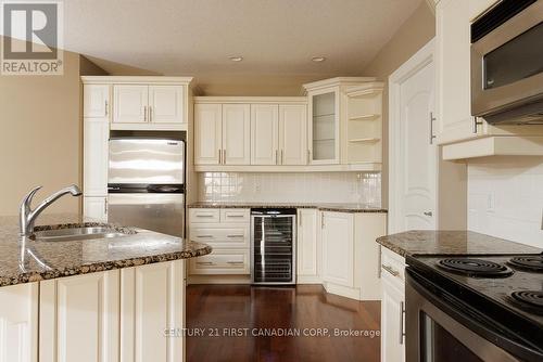 #707 -250 Pall Mall St, London, ON - Indoor Photo Showing Kitchen With Double Sink