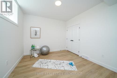 #55 -2 Coastal Cres, Lambton Shores, ON - Indoor Photo Showing Other Room
