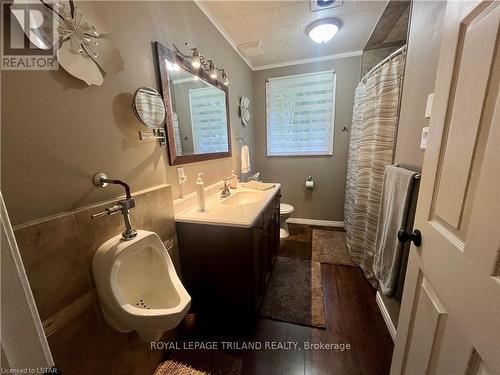 179 Warner Bay Rd, Northern Bruce Peninsula, ON - Indoor Photo Showing Bathroom