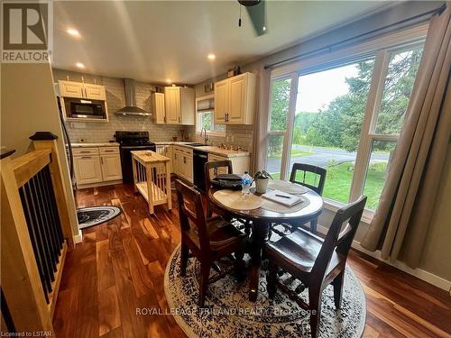 179 Warner Bay Road, Northern Bruce Peninsula, ON - Indoor Photo Showing Dining Room