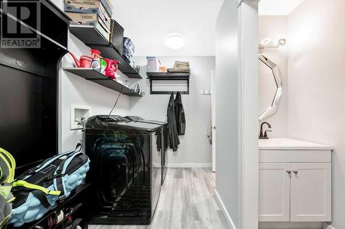 273 Lakeview Inlet, Chestermere, AB - Indoor Photo Showing Laundry Room
