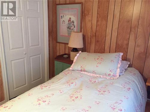 552 Kelly'S Creek Road, Sault Ste Marie, ON - Indoor Photo Showing Bedroom