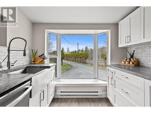 366 Staines Rd, Barriere, BC - Indoor Photo Showing Kitchen