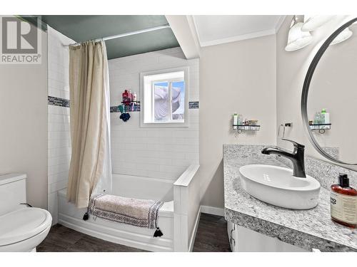 366 Staines Rd, Barriere, BC - Indoor Photo Showing Bathroom