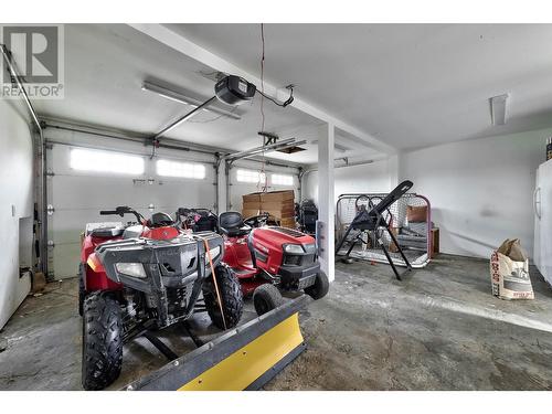 366 Staines Rd, Barriere, BC - Indoor Photo Showing Garage