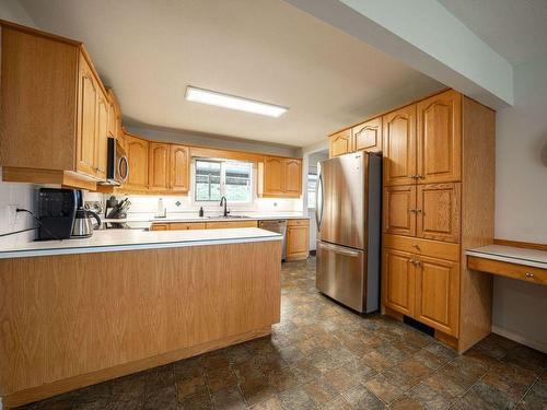 3173 Phillips Road, Vernon, BC - Indoor Photo Showing Kitchen With Double Sink