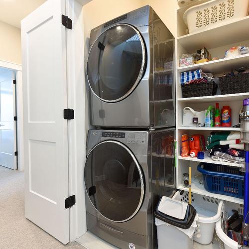 101-222 Lee Avenue, Penticton, BC - Indoor Photo Showing Laundry Room