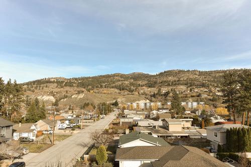 101-222 Lee Avenue, Penticton, BC - Outdoor With View