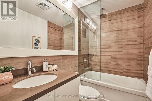 #2105 -88 Park Lawn Rd, Toronto, ON - Indoor Photo Showing Bathroom