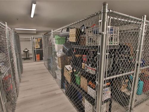 414-2555 Lakeshore Road, Vernon, BC - Indoor With Storage