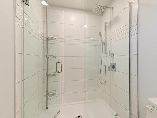3704 Morningside Drive, West Kelowna, BC - Indoor Photo Showing Bathroom