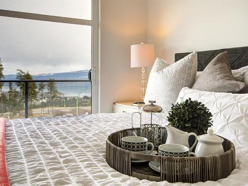 3704 Morningside Drive, West Kelowna, BC - Indoor Photo Showing Bedroom With Body Of Water