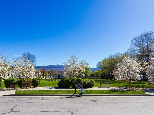 355-665 Cook Road, Kelowna, BC - Outdoor With View