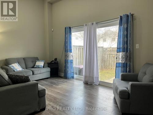 #35 -325 William St, Shelburne, ON - Indoor Photo Showing Living Room