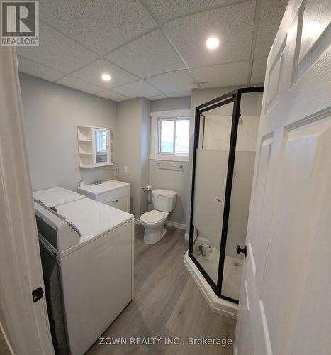 242-244 248 Cedar St S, Timmins, ON - Indoor Photo Showing Laundry Room