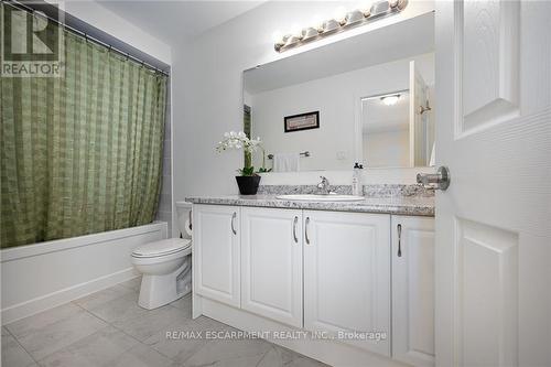 109 Barlow Place, Brant, ON - Indoor Photo Showing Bathroom