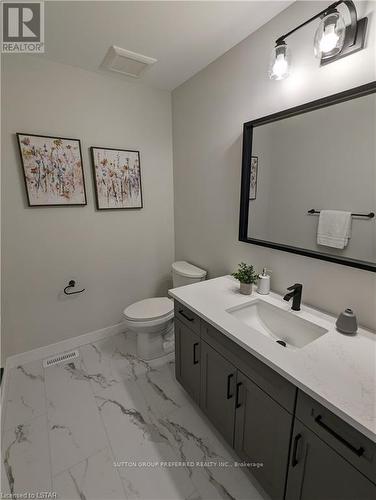 244 Beech St, Central Huron, ON - Indoor Photo Showing Bathroom
