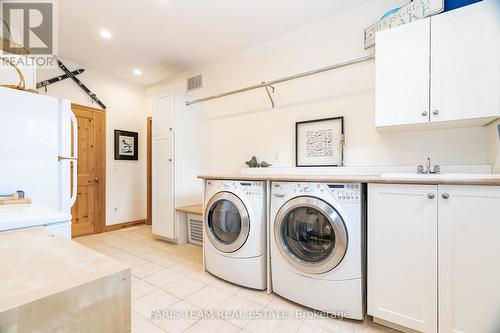 220 Kamenni Bay Rd, Georgian Bay, ON - Indoor Photo Showing Laundry Room