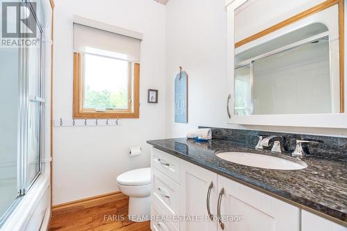 220 Kamenni Bay Rd, Georgian Bay, ON - Indoor Photo Showing Bathroom