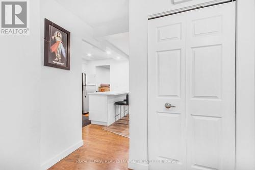 #1004 -363 Colborne St, London, ON - Indoor Photo Showing Laundry Room