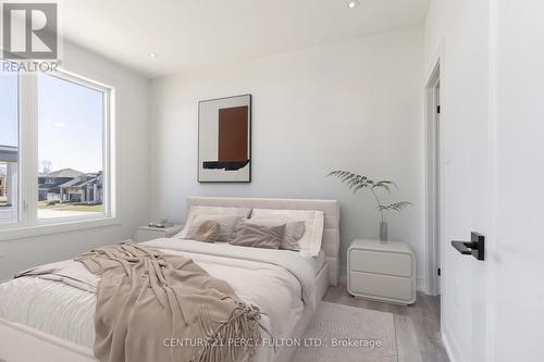 3775 Sunbank Crescent, Severn, ON - Indoor Photo Showing Bedroom