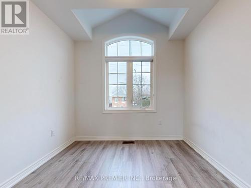 338 East St, Orillia, ON - Indoor Photo Showing Other Room