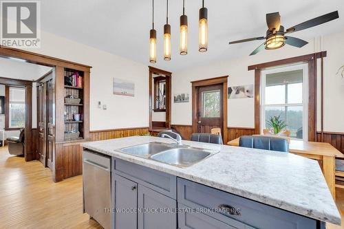 106865 Hwy 7, Madoc, ON - Indoor Photo Showing Kitchen With Double Sink