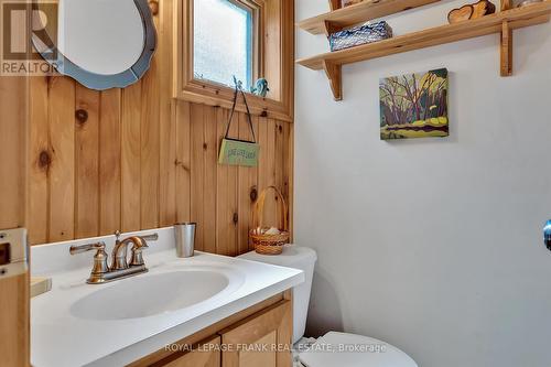 2711 Channel View Lane, Smith-Ennismore-Lakefield, ON - Indoor Photo Showing Bathroom