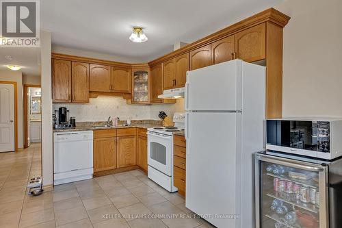 #207 -878 Armour Rd, Peterborough, ON - Indoor Photo Showing Kitchen With Double Sink