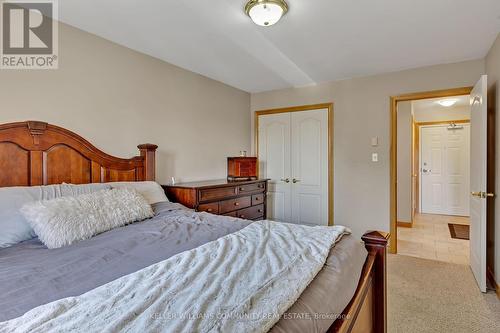 #207 -878 Armour Rd, Peterborough, ON - Indoor Photo Showing Bedroom