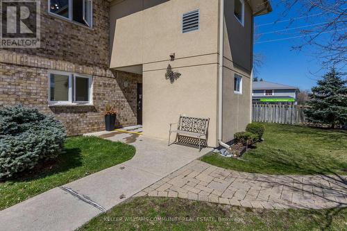 #207 -878 Armour Rd, Peterborough, ON - Outdoor With Exterior