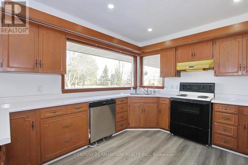 12548 Mclaughlin Road, Caledon, ON - Indoor Photo Showing Kitchen