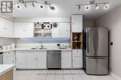 #222 -4005 Don Mills Rd, Toronto, ON - Indoor Photo Showing Kitchen With Double Sink